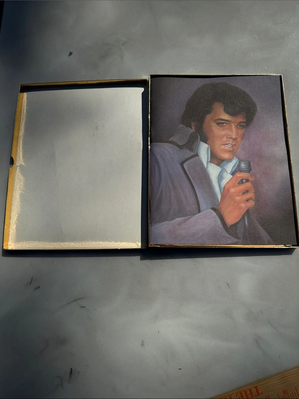Official Elvis Gold and Black Concert Photo Album1977
